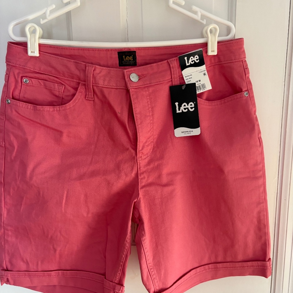 NWT cute pink Lee shorts size 16